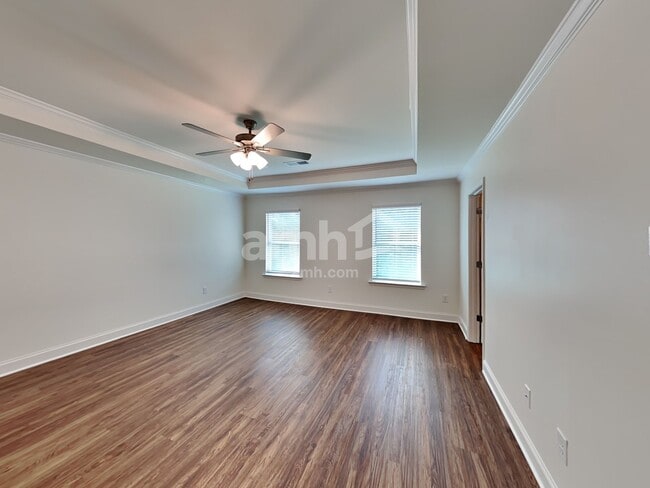 Building Photo - 542 Slew Dr