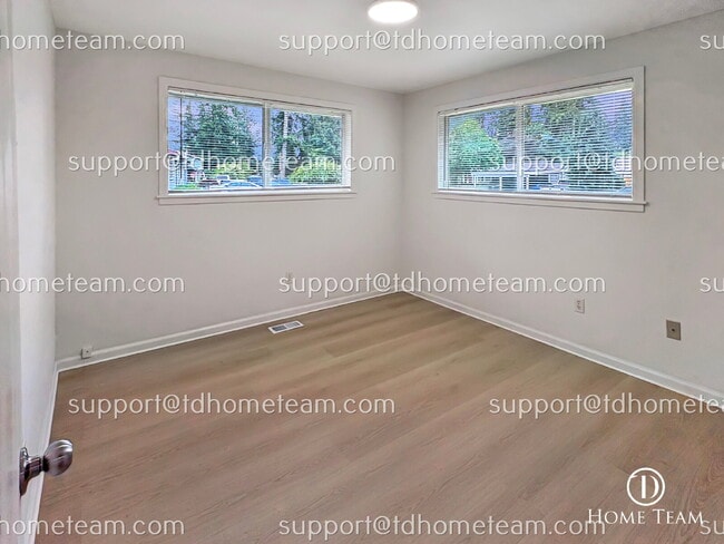 Building Photo - "Charming 4-Bed Retreat in Covington with Elegant Granite Touches!"