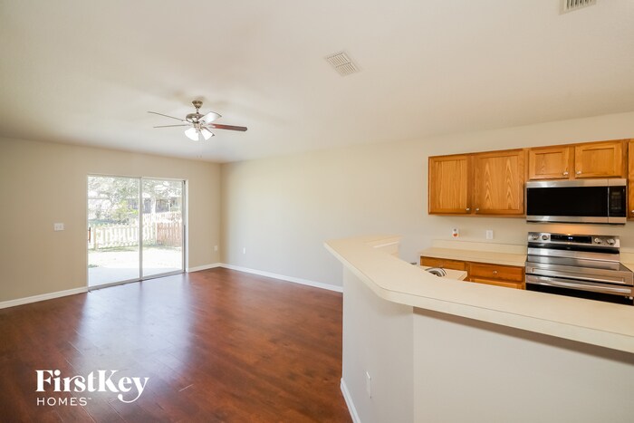 Building Photo - 208 King Arthur Ct