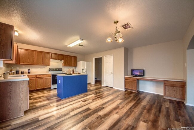 Building Photo - 3333 Whisper Haven