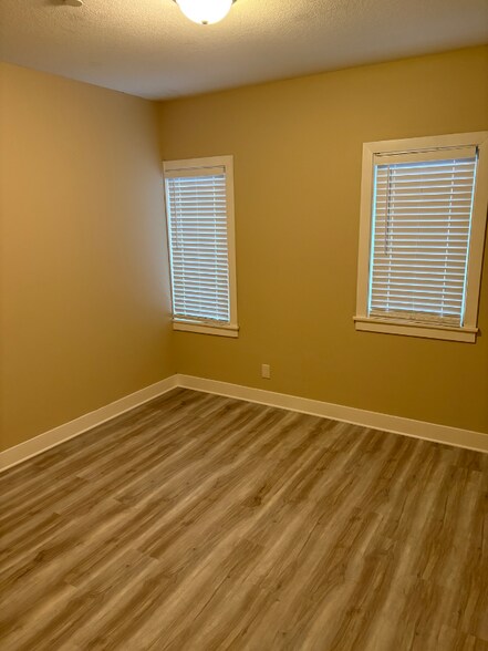 Building Photo - 3515 2nd Ave S