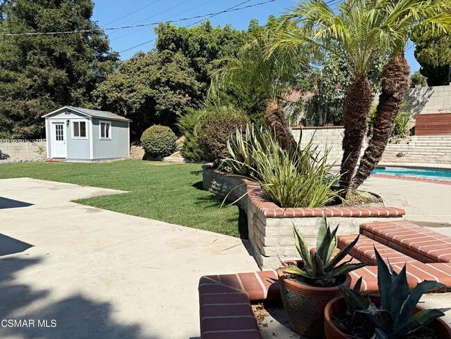 Building Photo - 2257 Hood Dr
