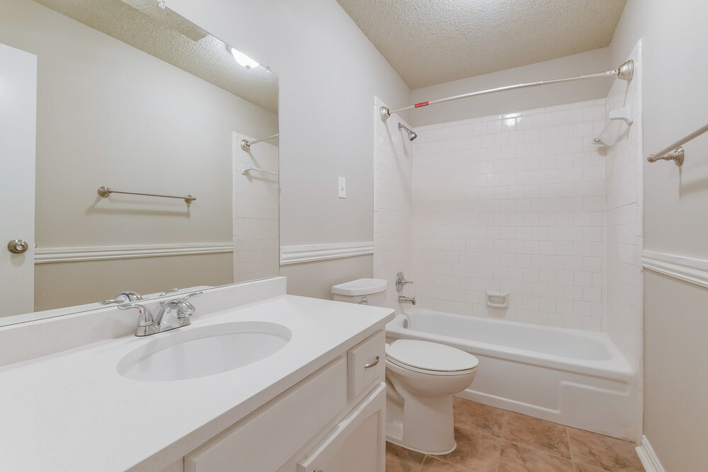 Building Photo - 25302 Hollybush Ln