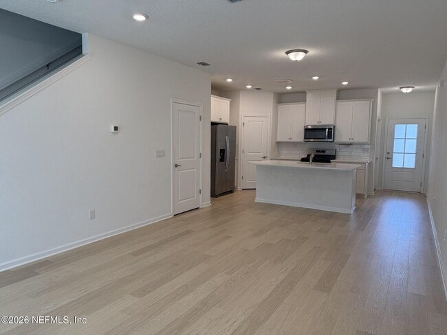 Building Photo - 43 Thurnham Ln
