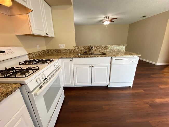 Building Photo - 4903 Merritt Dr