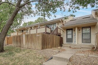 Building Photo - 10923 Gillette St