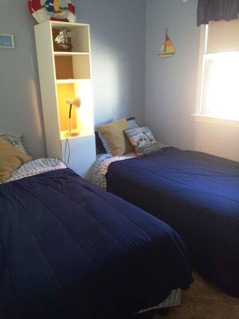 Building Photo - 17 E 12th St