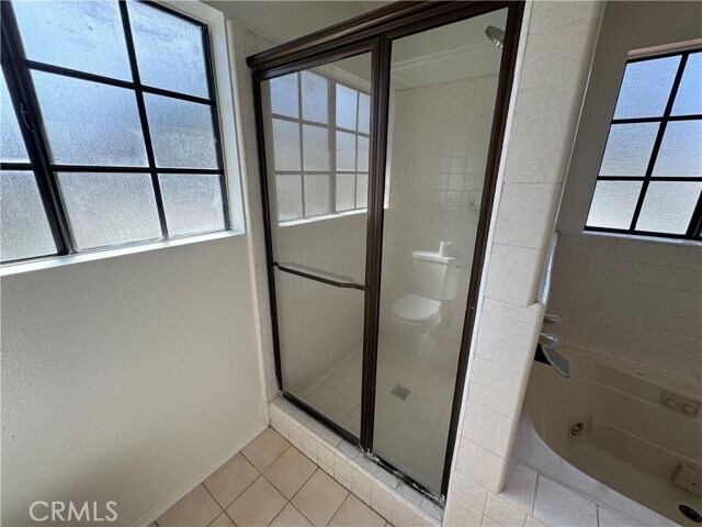 Building Photo - 526 S Catalina Ave