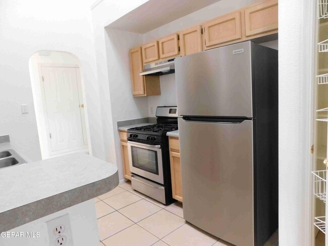 Building Photo - 8695 Pilgrimage Cir