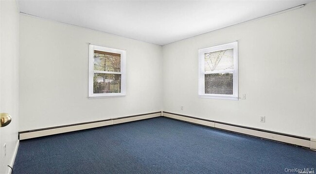Building Photo - 26 Carriage Ln