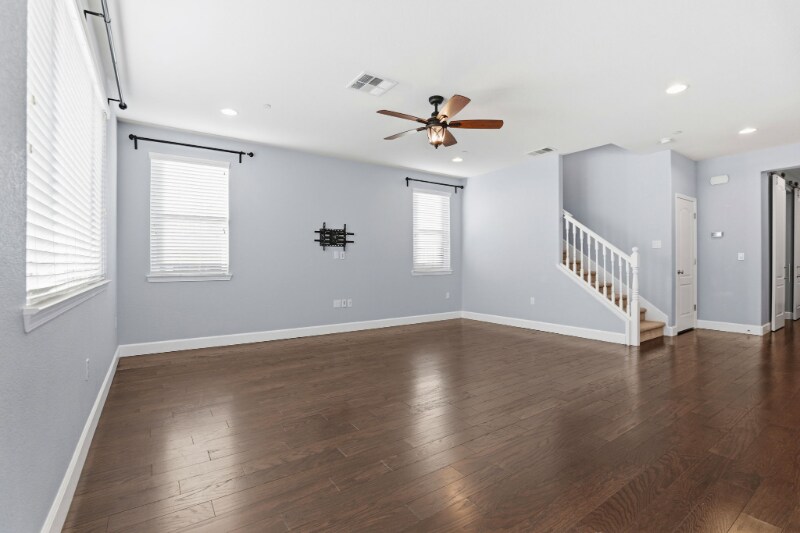 Building Photo - 1818 Tarragon Dr