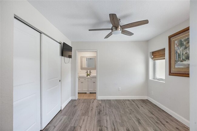 Building Photo - 6631 Bougainvilla Ave S