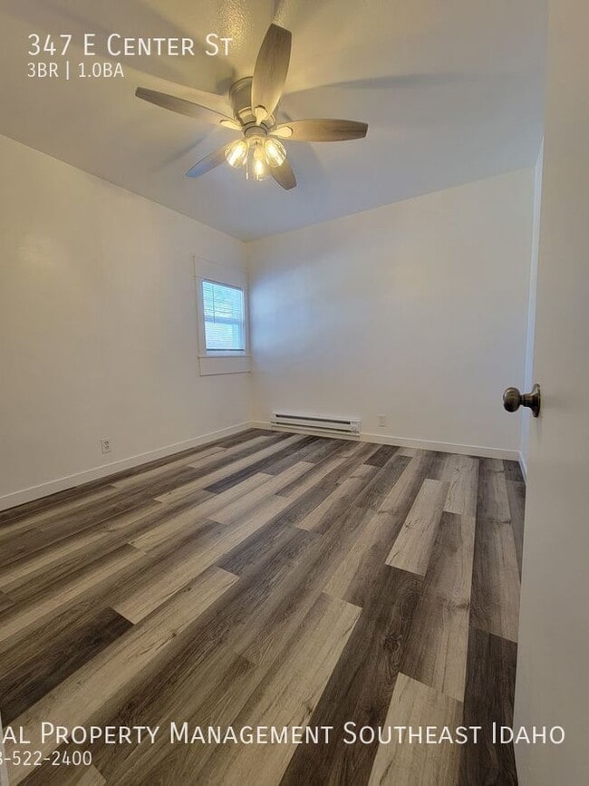 Building Photo - 347 E Center St