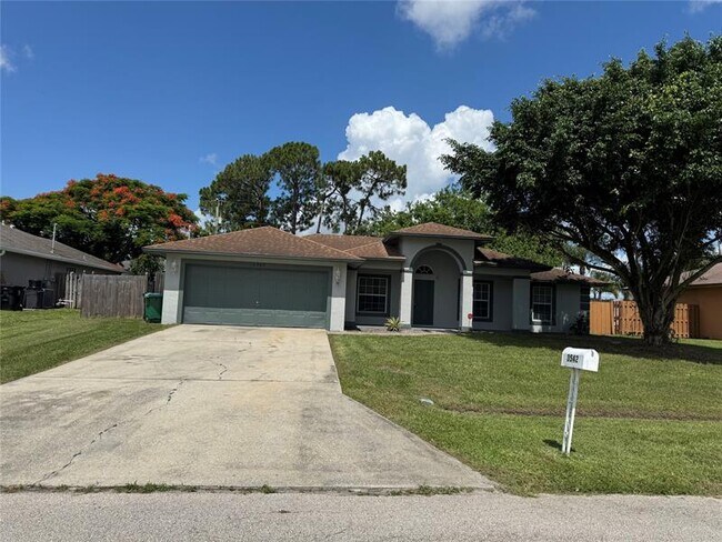 Primary Photo - 3542 SW Margela St