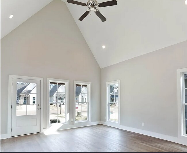 Building Photo - 2BR/2BA Duette in Fox Run