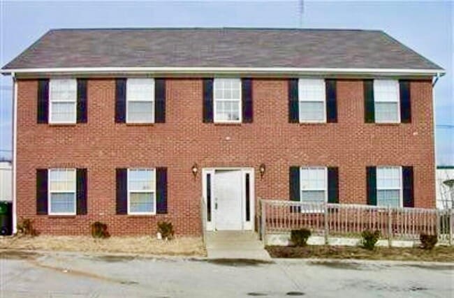 Primary Photo - 2016 Cornerstone Dr