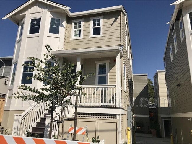 Building Photo - 3612 Brookdale Ave