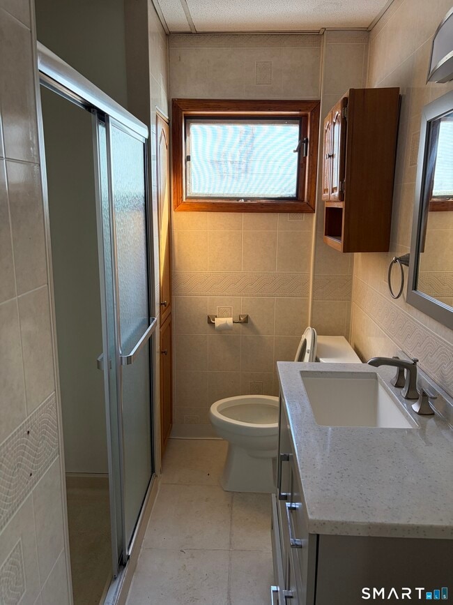 Building Photo - 1821 E Main St