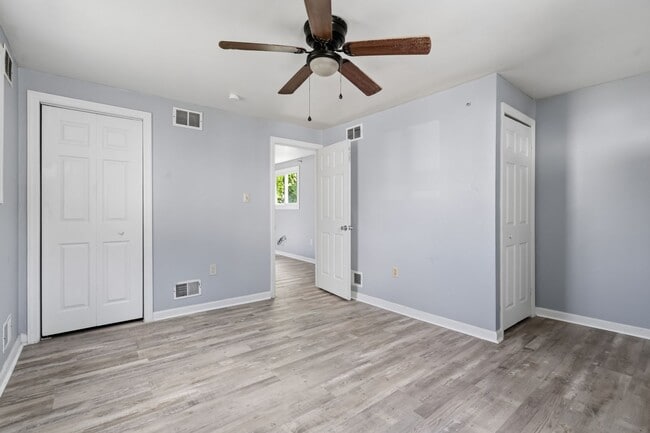 Building Photo - Modern 2 bedroom home in Carnegie available now!