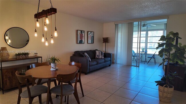 Building Photo - 5961 NW 61st Ave