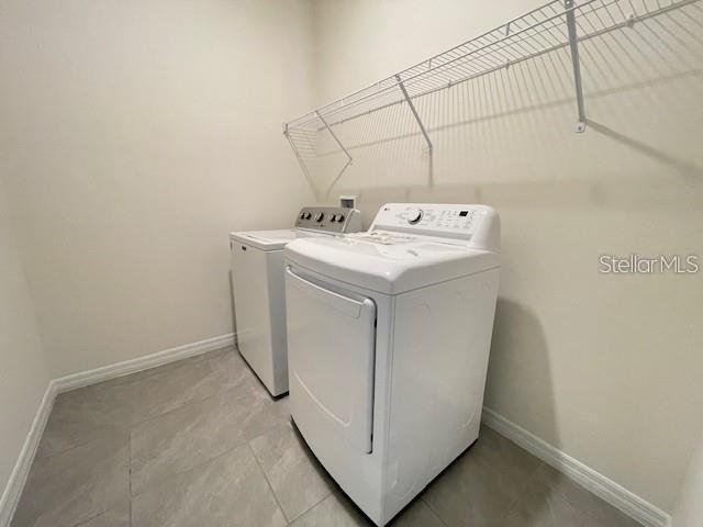 Building Photo - 5084 Stokes Wy