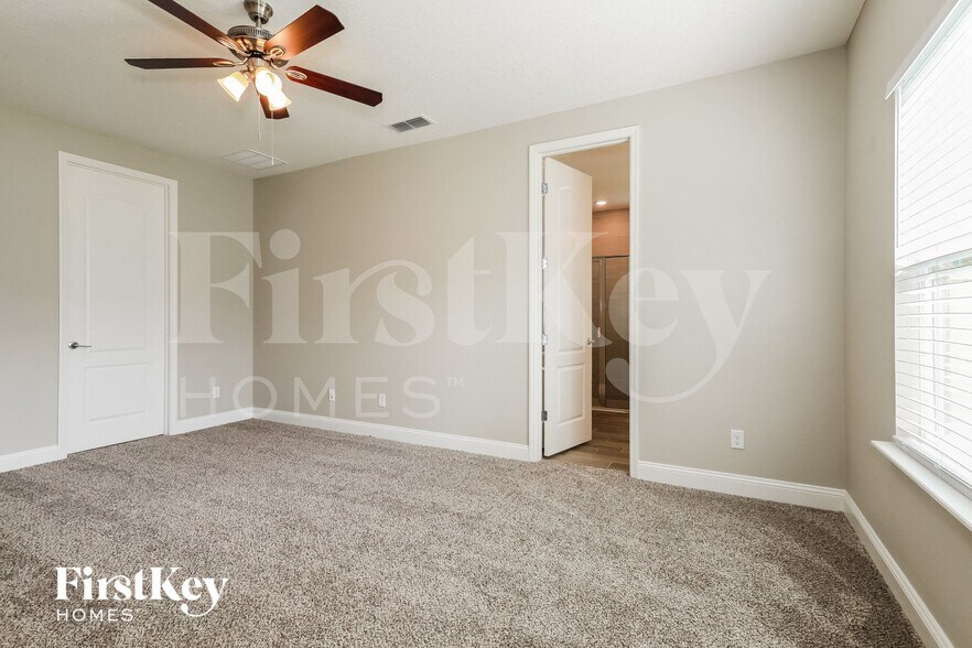 Building Photo - 377 Broomsedge Cir