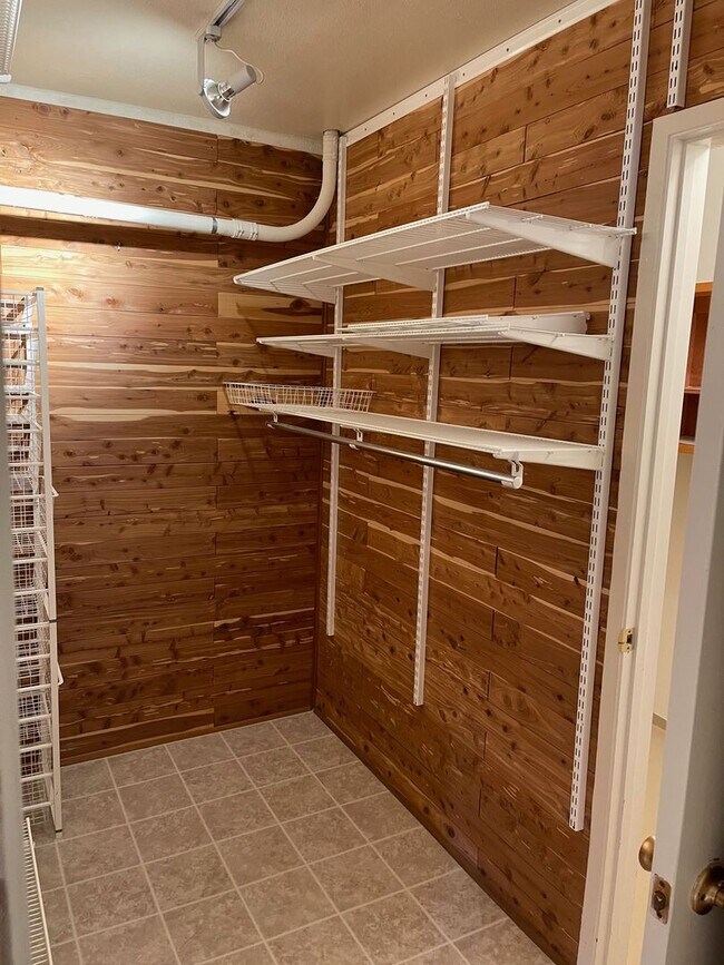 Building Photo - LIVE AT THE RESORT - Upgraded 1 Bedroom Co...