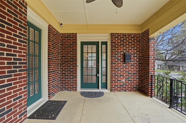 Building Photo - 1039 N Winnetka Ave