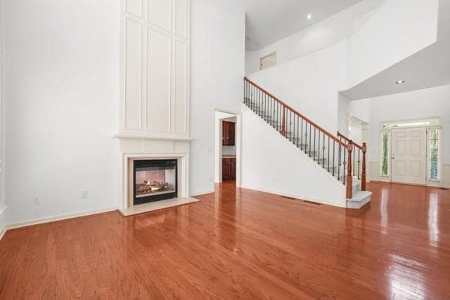 Building Photo - 585 Marylebone Dr