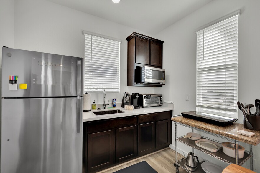 Kitchenette with Induction Cooktop - 2 burner - 9440 Sequoia Ridge Ave