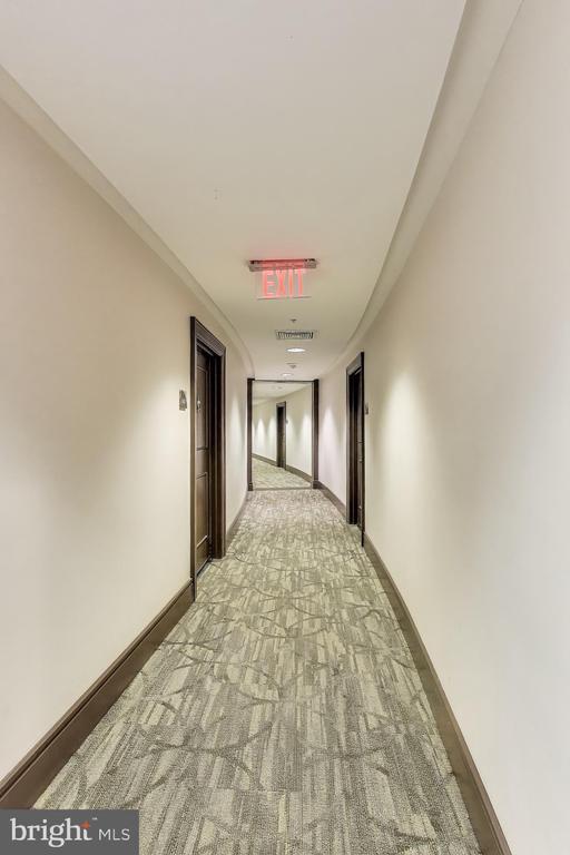 Building Photo - 3650 S Glebe Rd