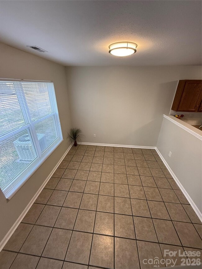 Building Photo - 7021 Sunman Rd