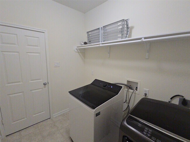 Building Photo - 11722 Wren Crossing Dr