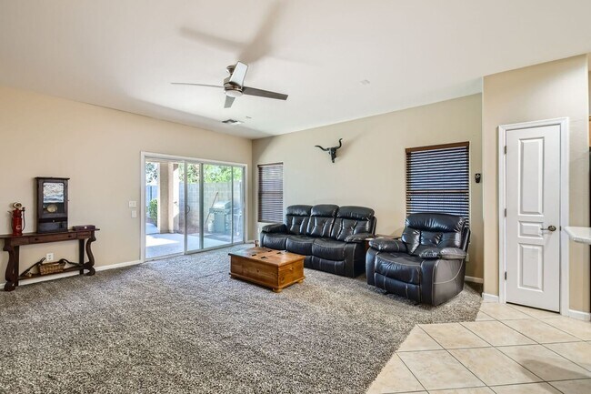 Building Photo - 3 Bed/ 2 Bath House - Large Private Pool
