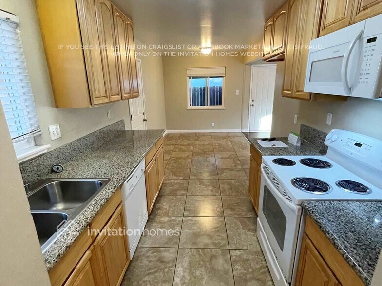 Building Photo - 5910 Denver Dr