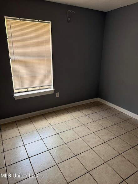 Building Photo - 1119 35th St