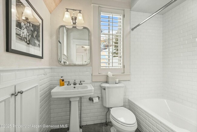 Building Photo - 124 Totterdown Rd