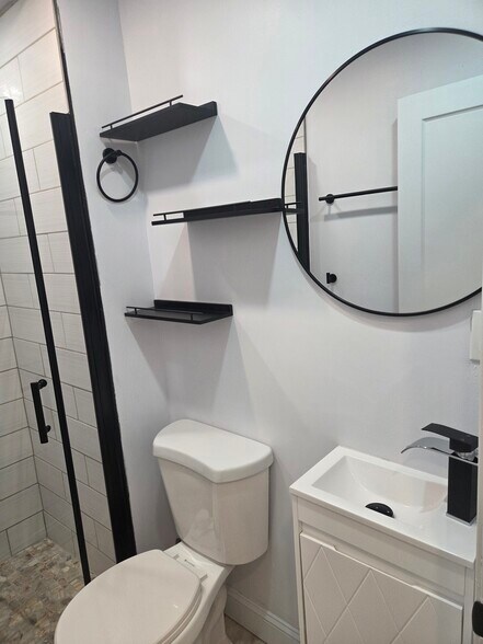 Building Photo - 3408 Goodman St