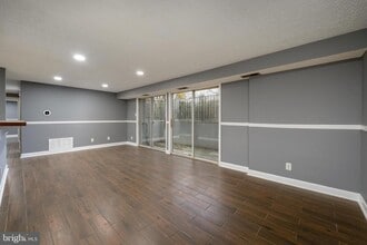 Building Photo - 108 Kenwood Dr