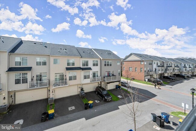 Building Photo - 9411 Geaton Park Pl