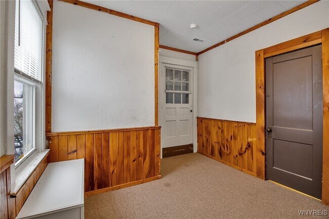 Building Photo - 314 Abbott Rd