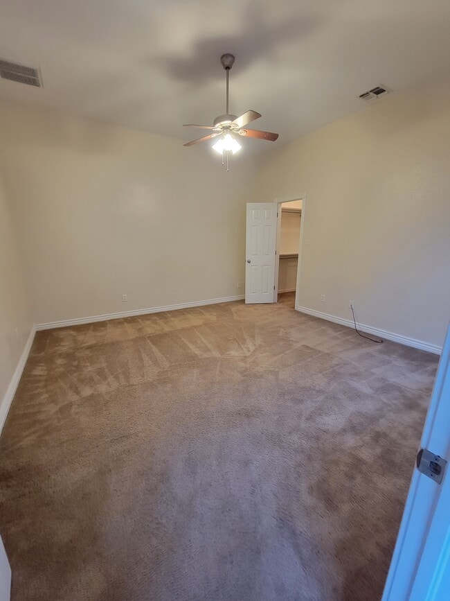 Building Photo - 1308 SW B Ave