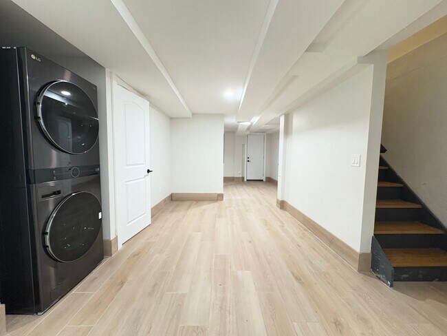 Unit 1 - 604 Palisade Ave