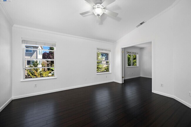 Building Photo - 166 Blackstone Dr