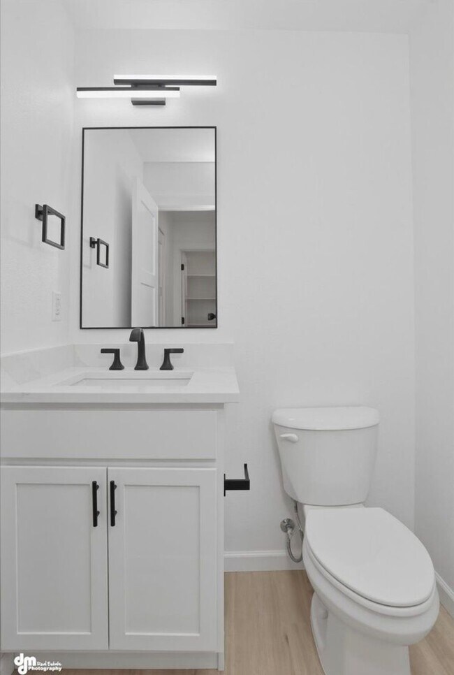 Building Photo - 336 Ashbrook Dr