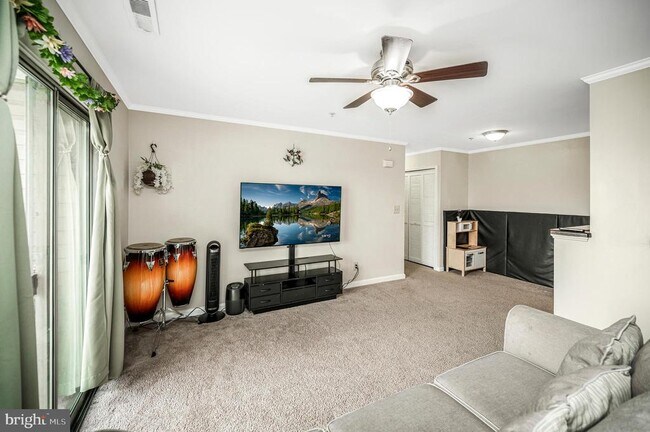 Building Photo - 75 Fern Oak Cir