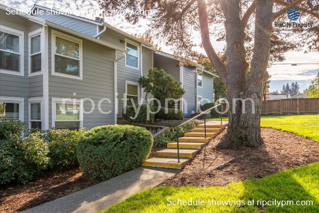 Primary Photo - Charming 904 sqft 2-Bed Condo in Tualatin!