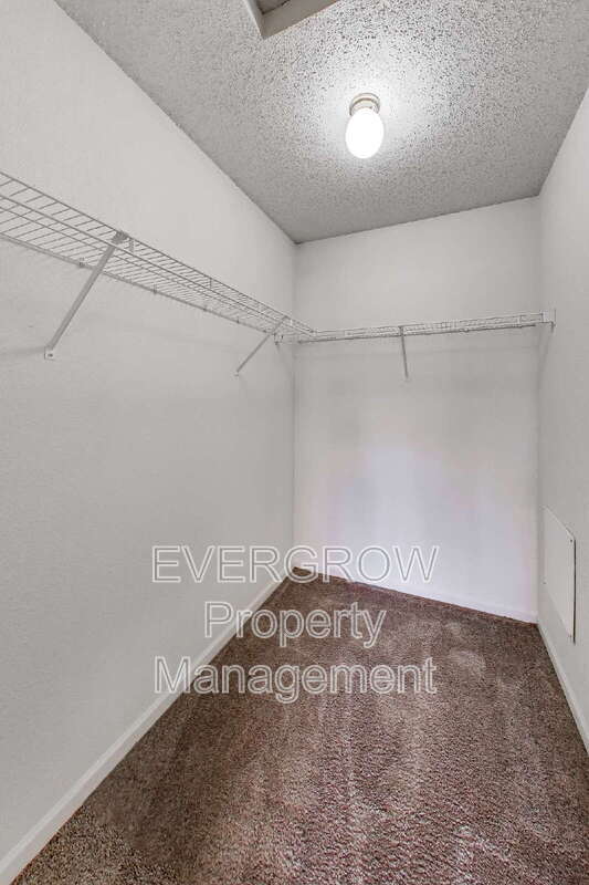 Building Photo - 7139 Kimble Dr