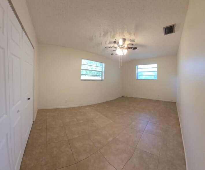 Building Photo - 2526 Taylor St