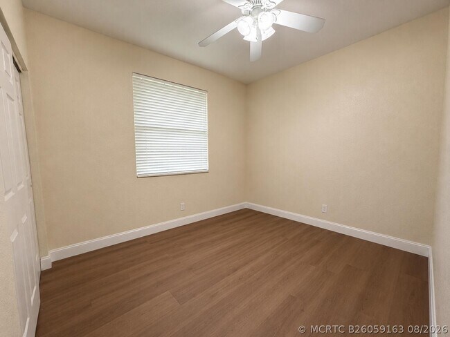 Building Photo - 4070 Sanderling Ln